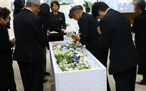 お別れ花入れ